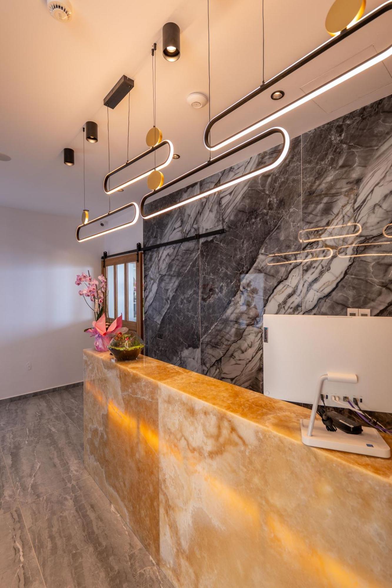 Litan Hotel Sarandë Exterior foto