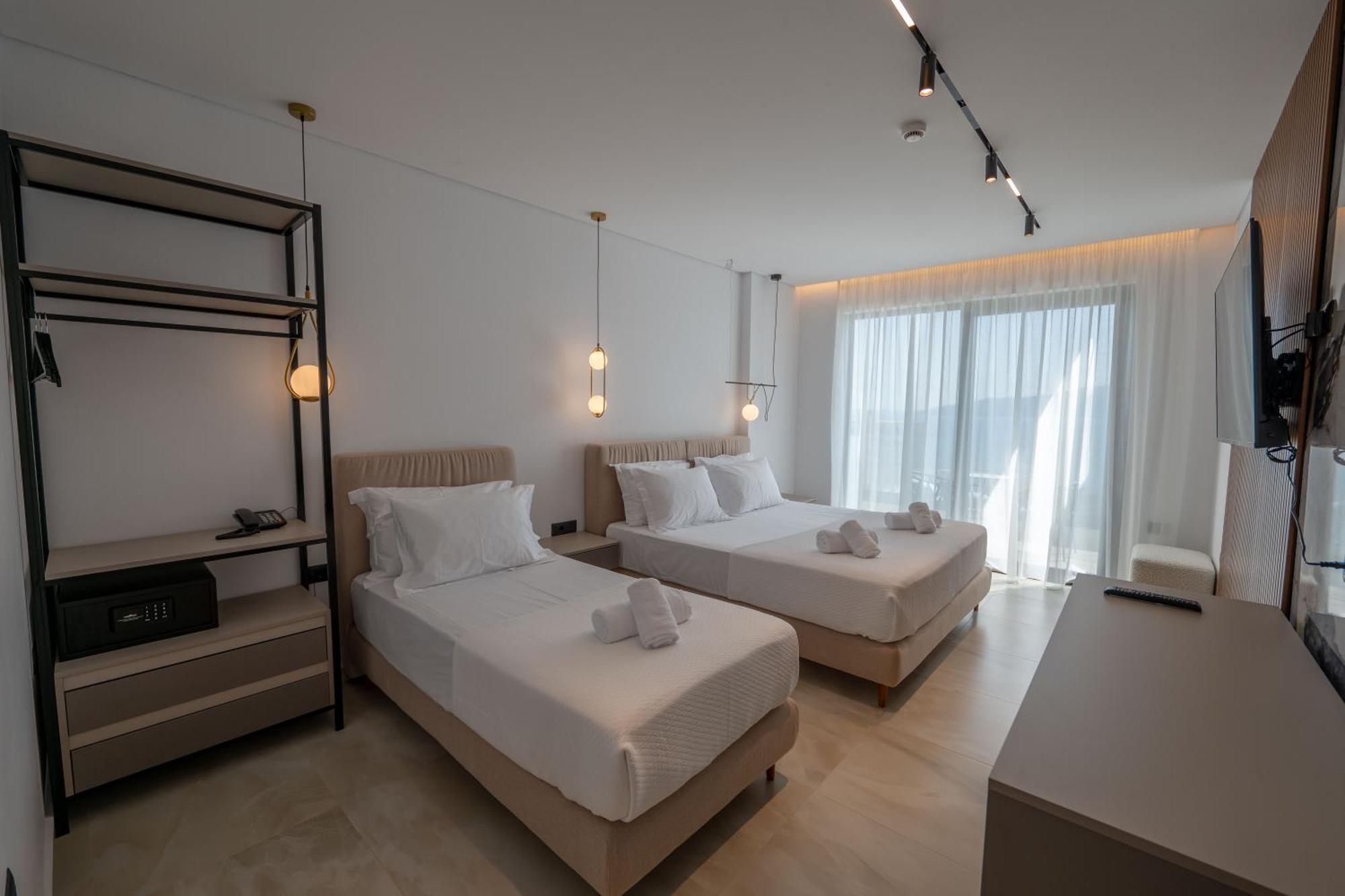 Litan Hotel Sarandë Exterior foto